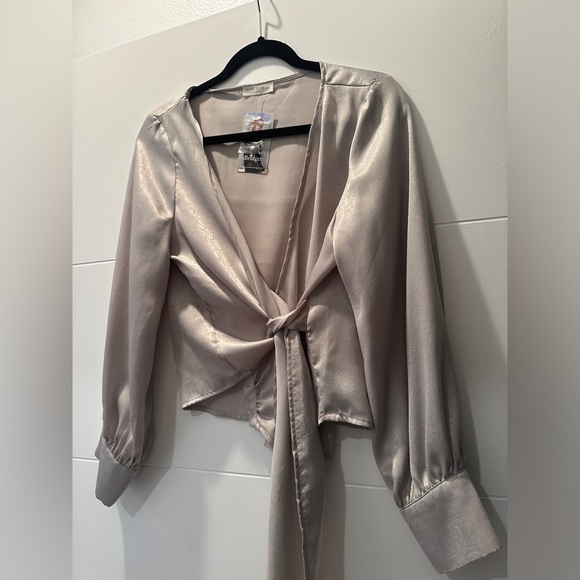 Miss love silver gray wrap long sleeve v neck blouse top business casual NWT M - Picture 10 of 15